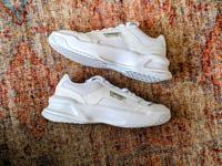 Lacoste Sneaker, Gr. 39,5,  sehr guter Zustand München - Sendling-Westpark Vorschau