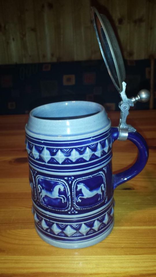 Stein Krug mit Zinndeckel alt in Niederstotzingen