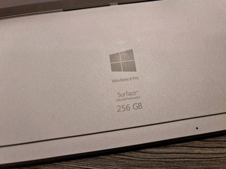 Microsoft Surface Pro 3 i5 8GB RAM Win10 Pro 256GB SSD in Magdeburg