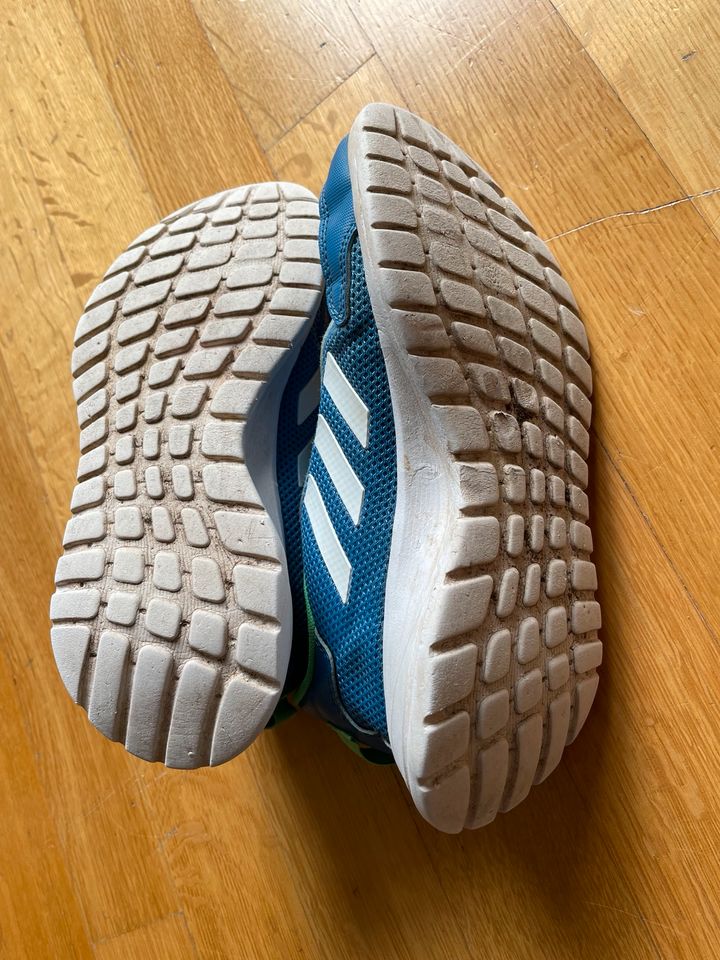 ADIDAS Turnschuhe Hallenschuhe Sportschuhe Gr. 36 in Heroldsberg