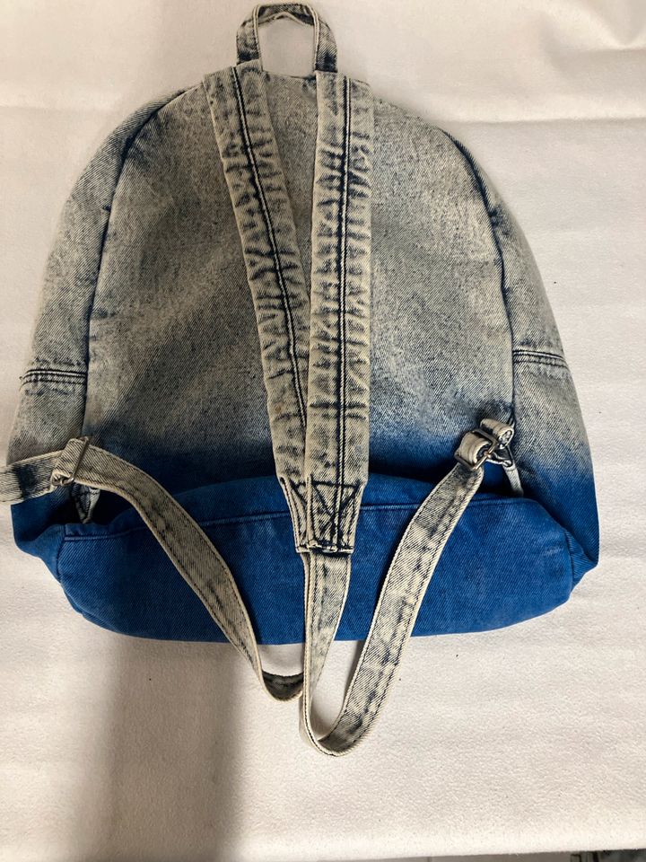 Rucksack Jeans mit Farbverlauf in Willich