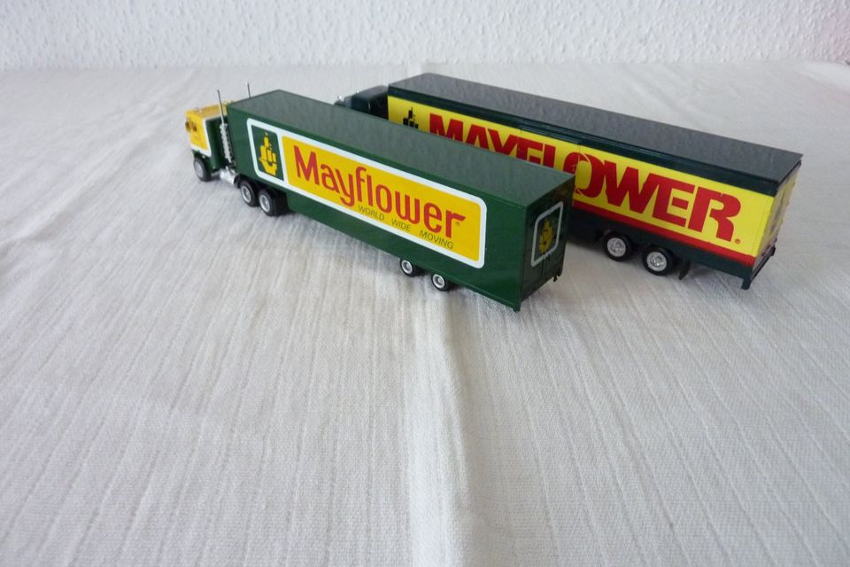 Herpa 1:87 Mayflower Mack Truck und Freightliner Truck in Plochingen