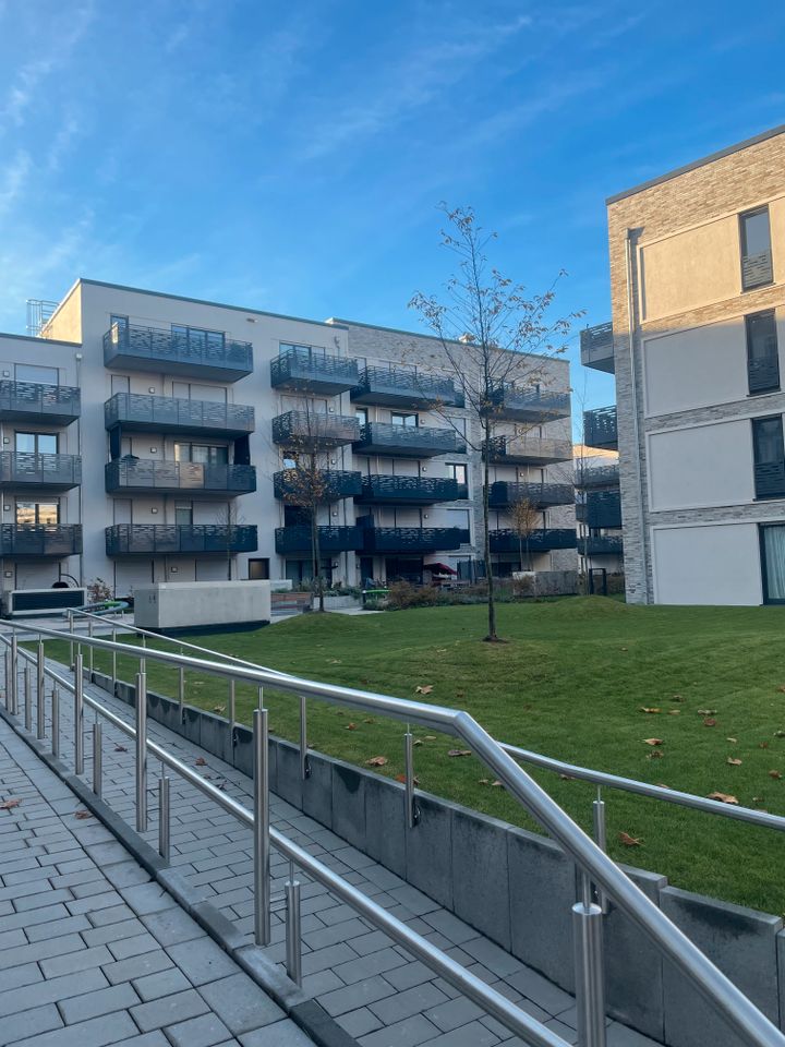 47125/111 Moderne 2-Zimmer-Neubau-Wohnung mit Terrasse in Düsseldorf-Rath in Düsseldorf