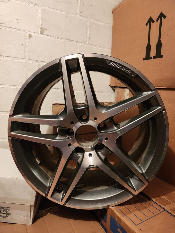 1 x AMG  Felge 5 Doppelspeichen - Design  45,7 cm   18 Zoll in Hamburg