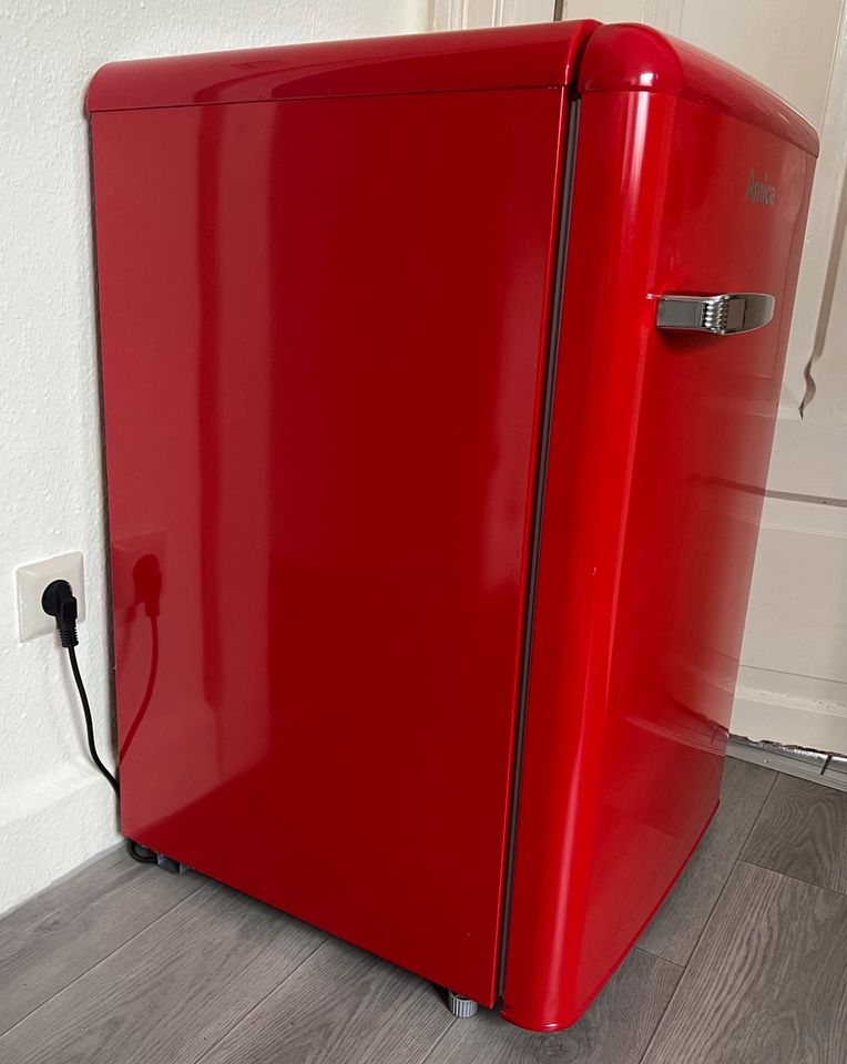 NEU Amica Retro Kühlschrank rot 120l, Neu Kühlschrank rot 120l in Groß Oesingen