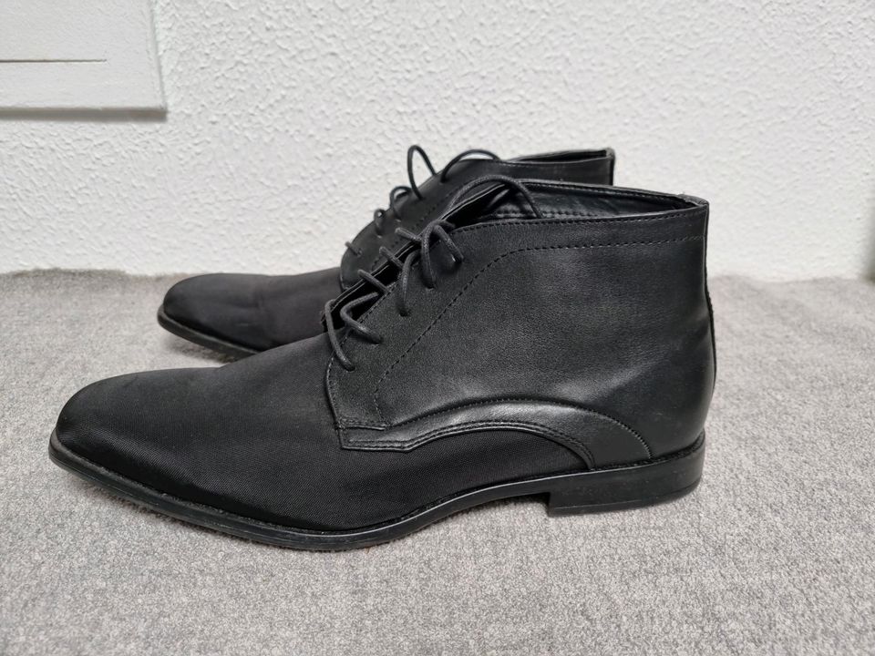 Elegante Herrenschuhe Gr. 41, neuwertig in Korbach