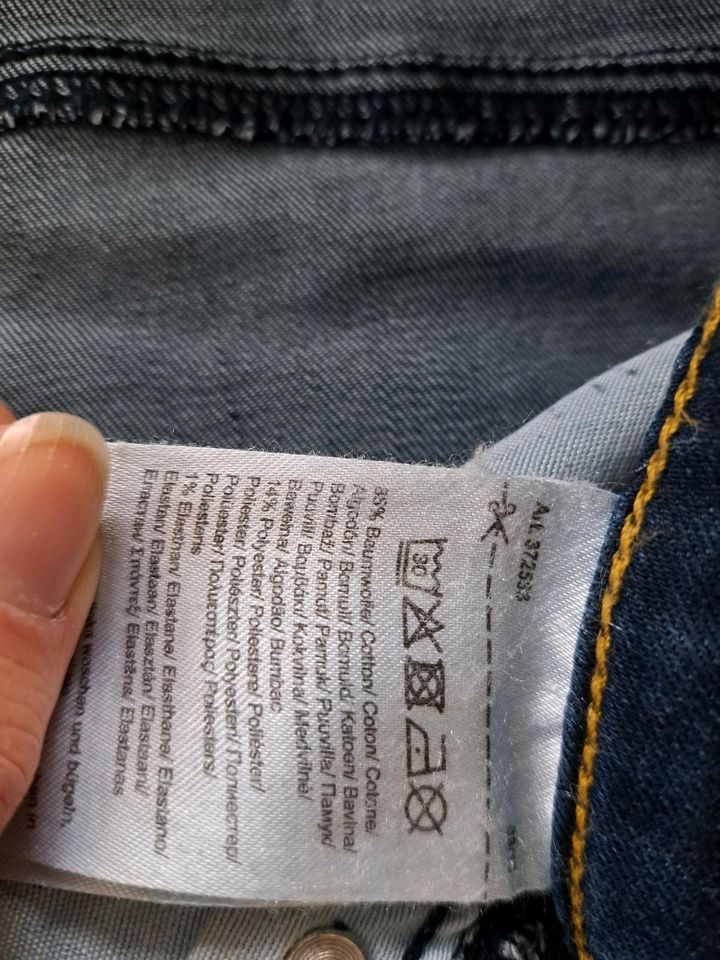 Cecil Charlize Jeans 30 in Kutzenhausen