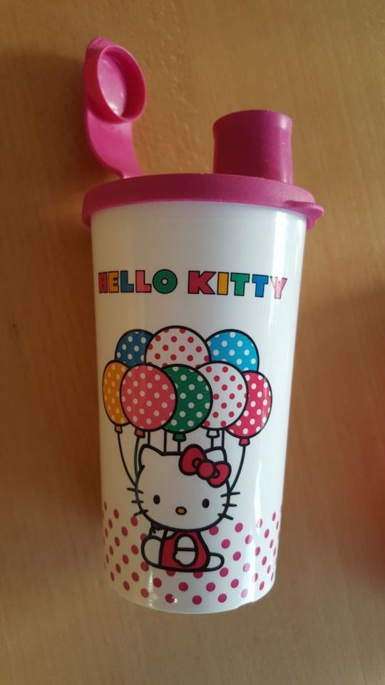 Tupperware Trinkflasche pink 415ml und  -becher Hello Kitty 330ml in Landsberg (Lech)