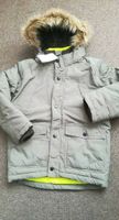 Graue wattierte Winterjacke H&M Größe 128 NEU Bayern - Sonnefeld Vorschau