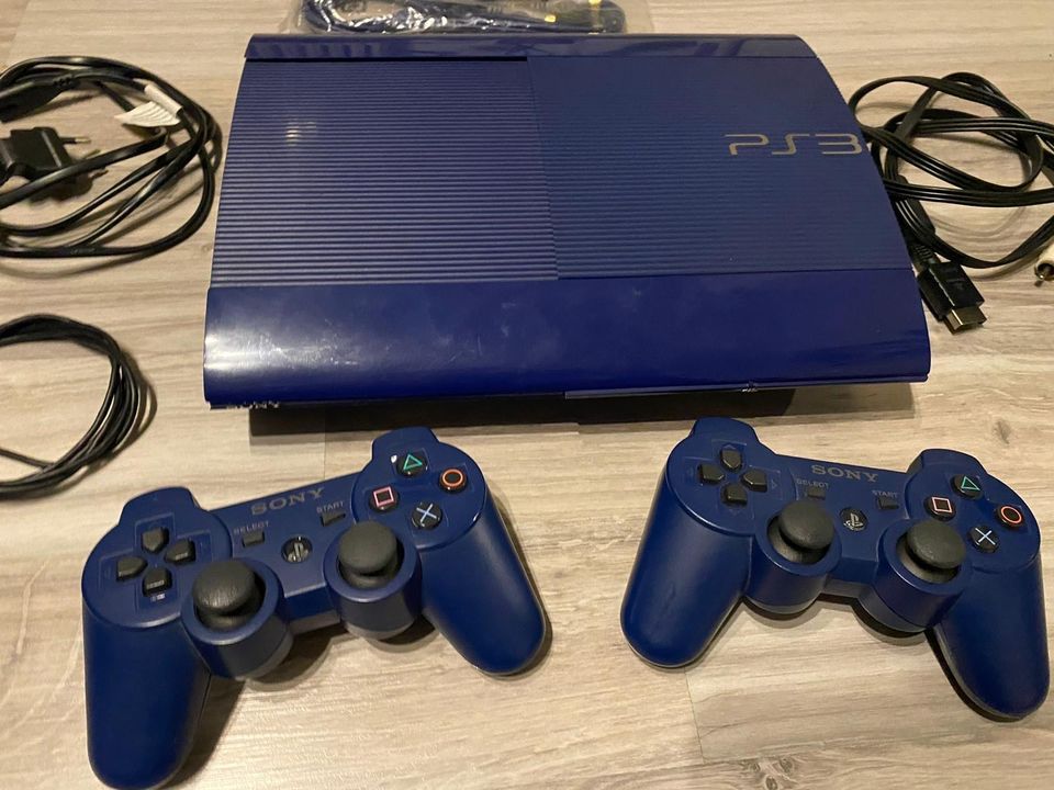 PlayStation 3 Blue slimline Limited in Essen