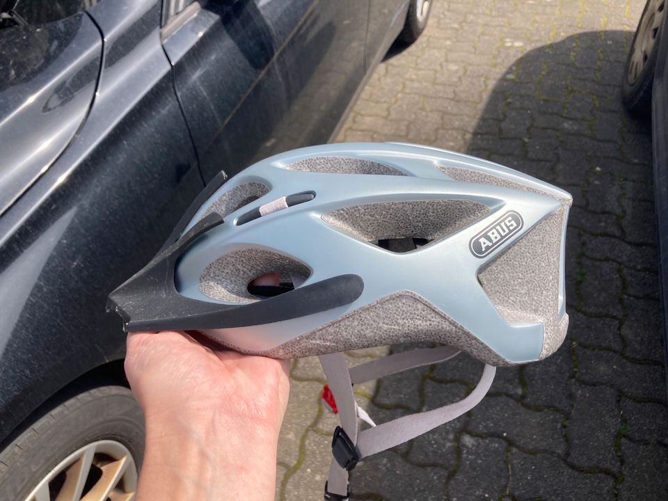 Fahrradhelm Abus in Olpe