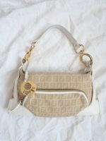 Fendi Vintage Pochette Schultertasche Beige Zuchhino München - Schwabing-West Vorschau