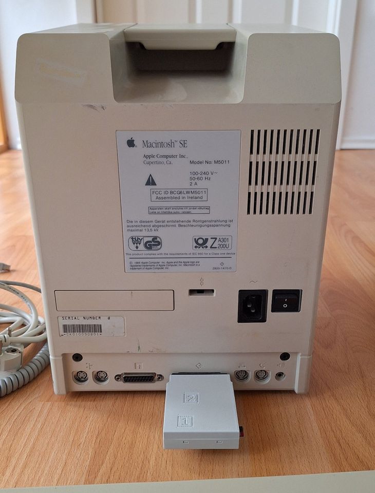 Apple Macintosh SE FDHD mit Maus Tastatur BlueSCSI und Zubehör in Schwerin