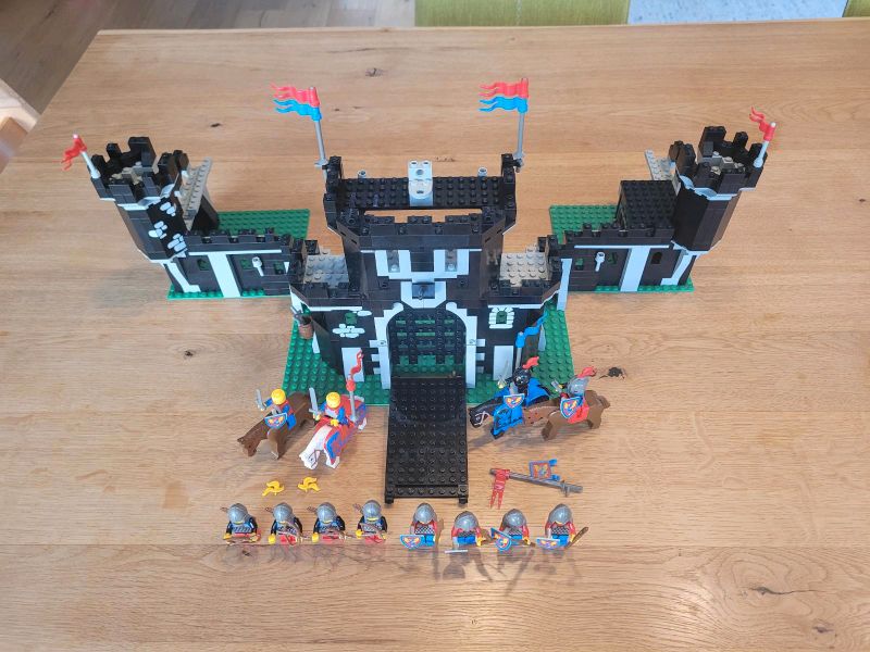 Lego Legoland 6085 Schwarze Drachenburg Ritter Black Monarch's in Bayern -  Windorf | Lego & Duplo günstig kaufen, gebraucht oder neu | eBay  Kleinanzeigen ist jetzt Kleinanzeigen