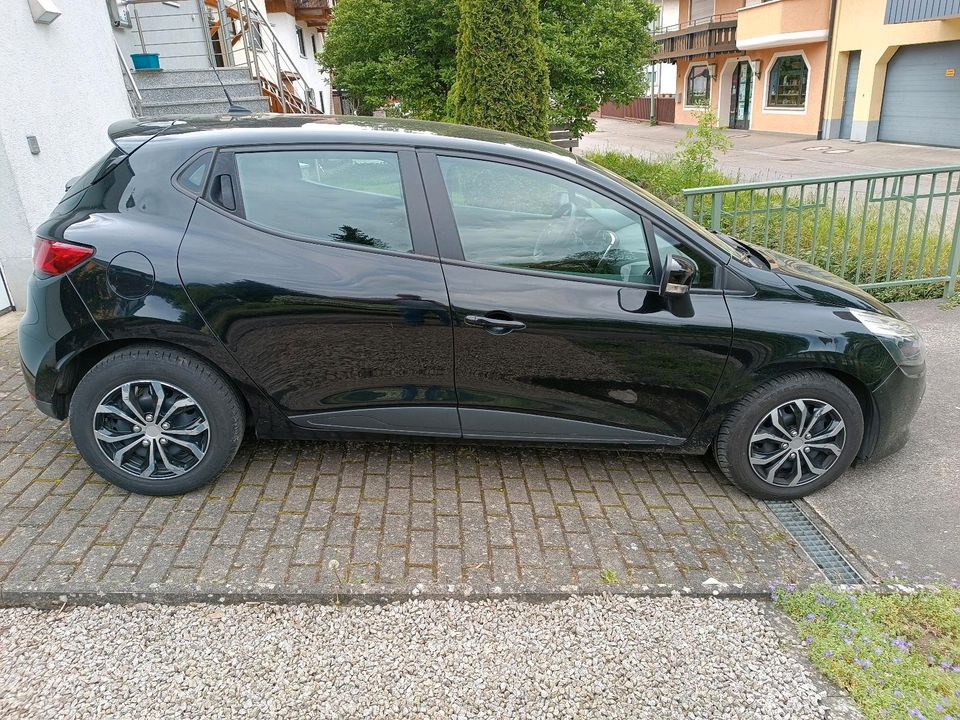 Renault Clio 4 Expression 1.2 16V in Bühl