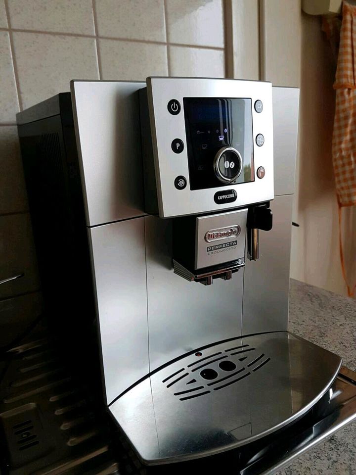 Top Delonghi Perfecta Cappuccino 5500 Kaffeevollautomat in Nürnberg (Mittelfr)