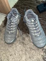 Nike Air Max Plus Herren sneaker Gr.44 silber gebraucht unisex Nordrhein-Westfalen - Wiehl Vorschau