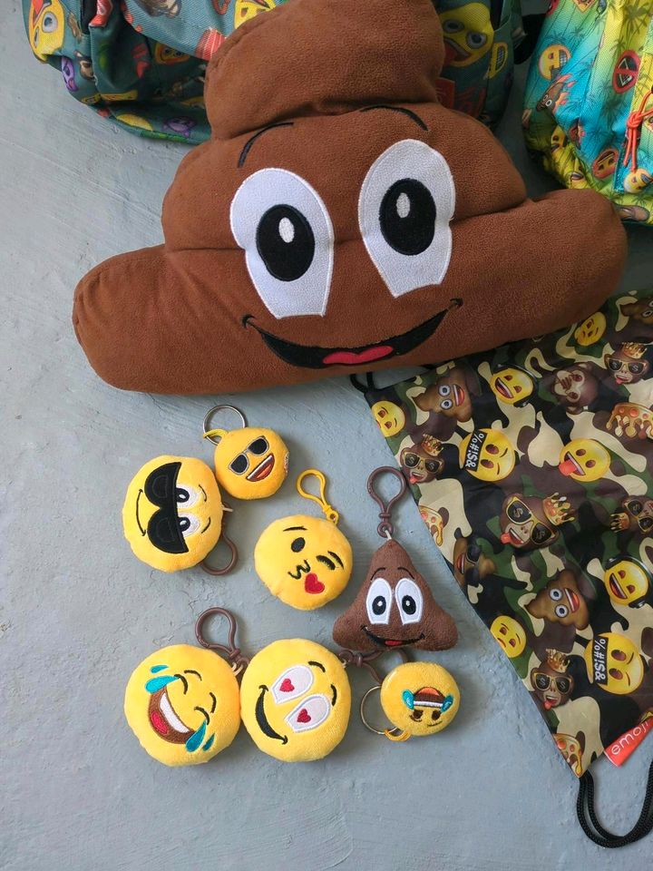Emoji Set, Rucksäcke, Kissen, Turnbeutel...., sehr gut! in Badem