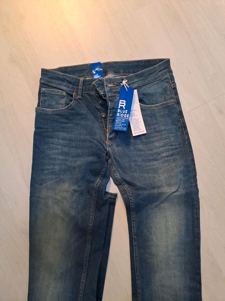 Jeans Gr.30/32 mit Edikett  Skinny in Bad Emstal