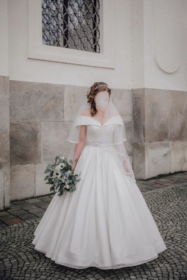 Hochzeitskleid in Tiefenbach Kr Passau