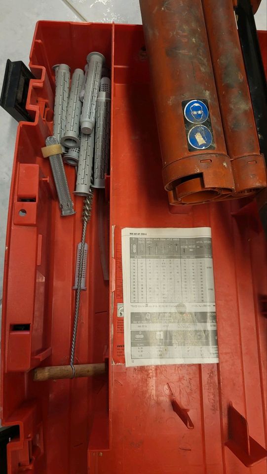 Hilti HDM 500 Auspressgerät in Ehringshausen