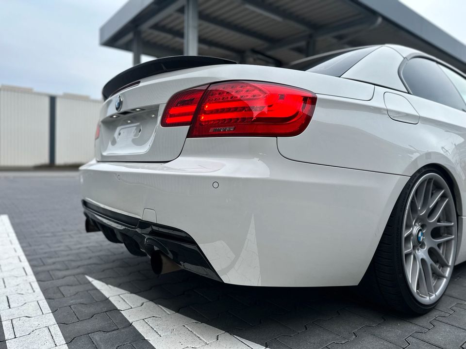 BMW E93 335i N54 DKG M-Performance KW Individual M-Paket Voll in Herborn