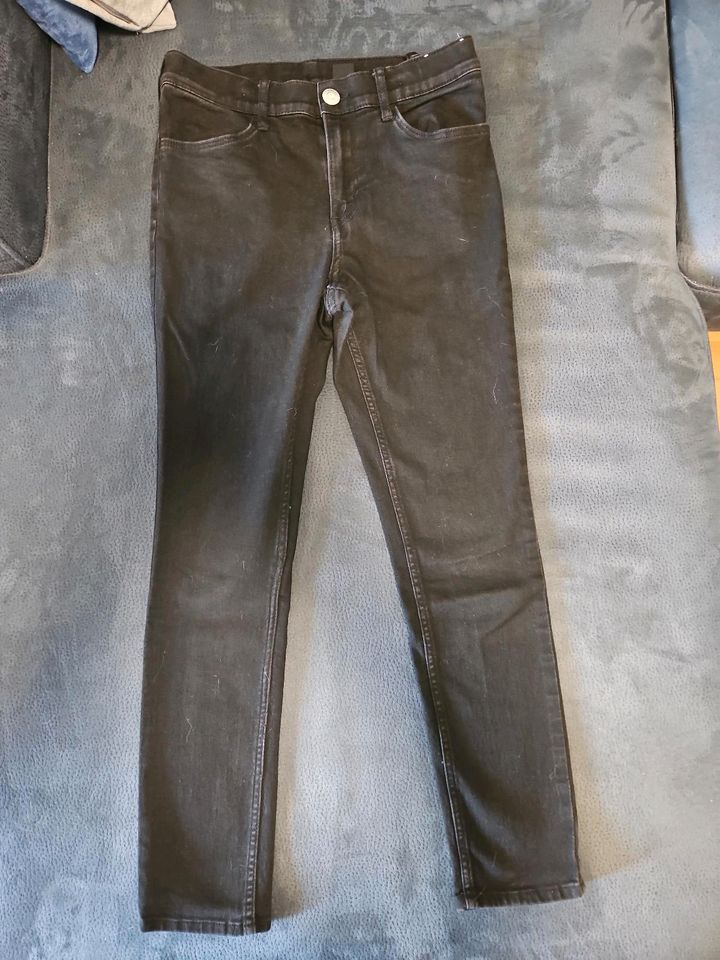 Jeans  schwarz Skinny fit Gr. 152 in Dresden