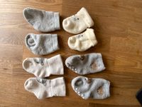 Socken Babysocken 15-18 62/68 weiß grau beige Igel Sterne Bär Has Bayern - Regen Vorschau