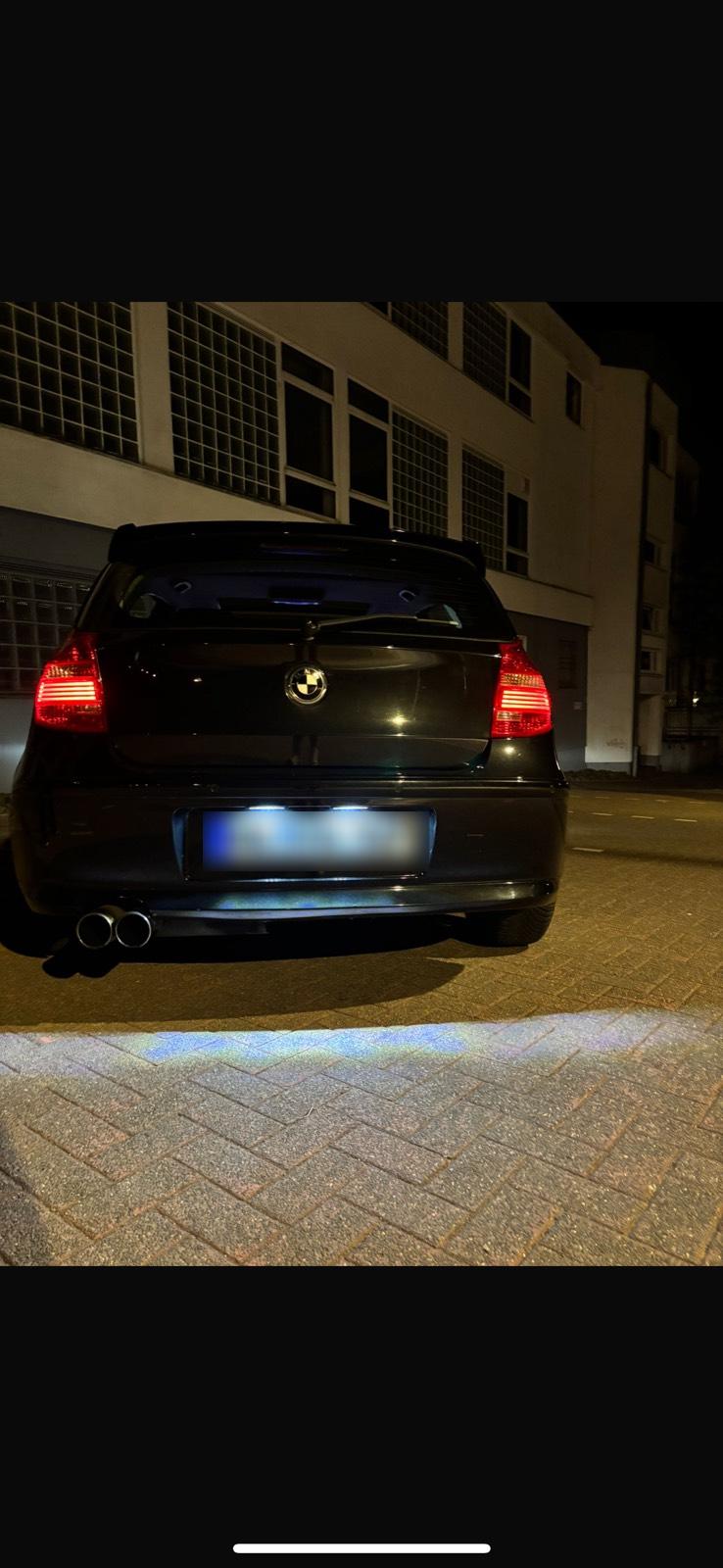 Abbildung des Autos BMW 118i sehr gepflegt