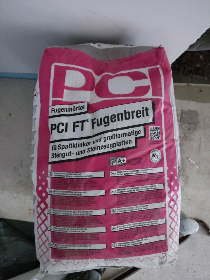 Fugenmörtel PCI Fugenbreit Farbe Zement-grau in Bietigheim