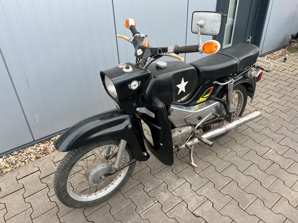 Simson Habicht SR4-4 SR4 SR 4 1974 FÄHRT Moped Mofa Kniebleche in Osterweddingen