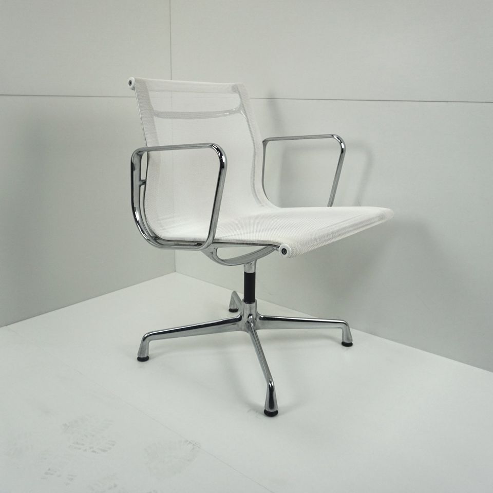 Vitra EA108 Aluminium Chair, Konferenzstuhl, Weiß in Mehringen