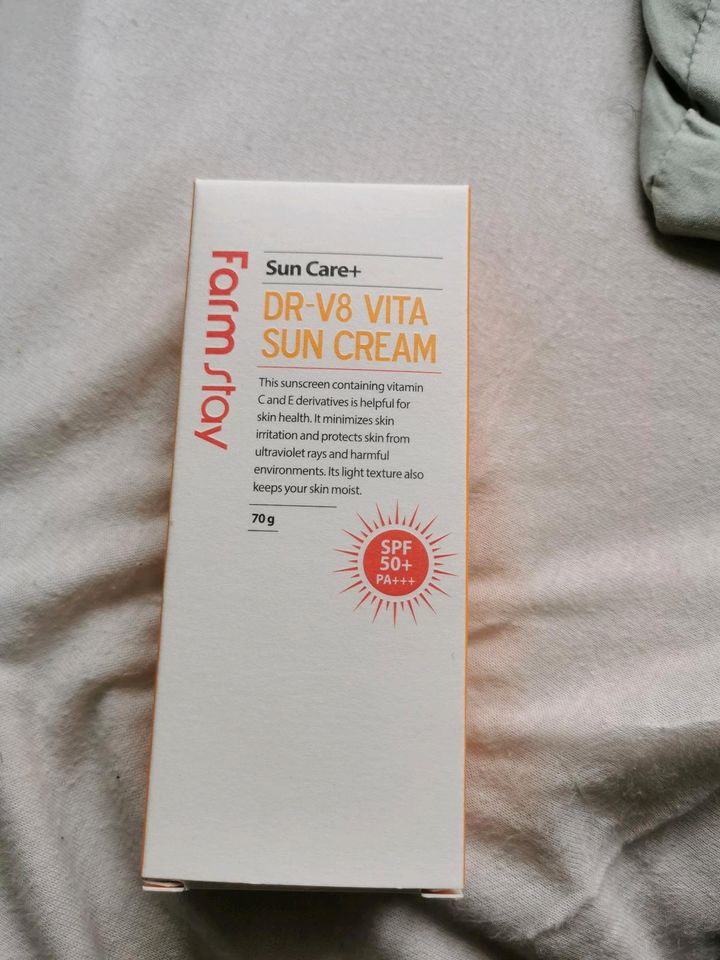 Farmstay - Dr-V8 Vita Sun Cream - K-Beauty Face Sunscreen in Frankfurt am Main