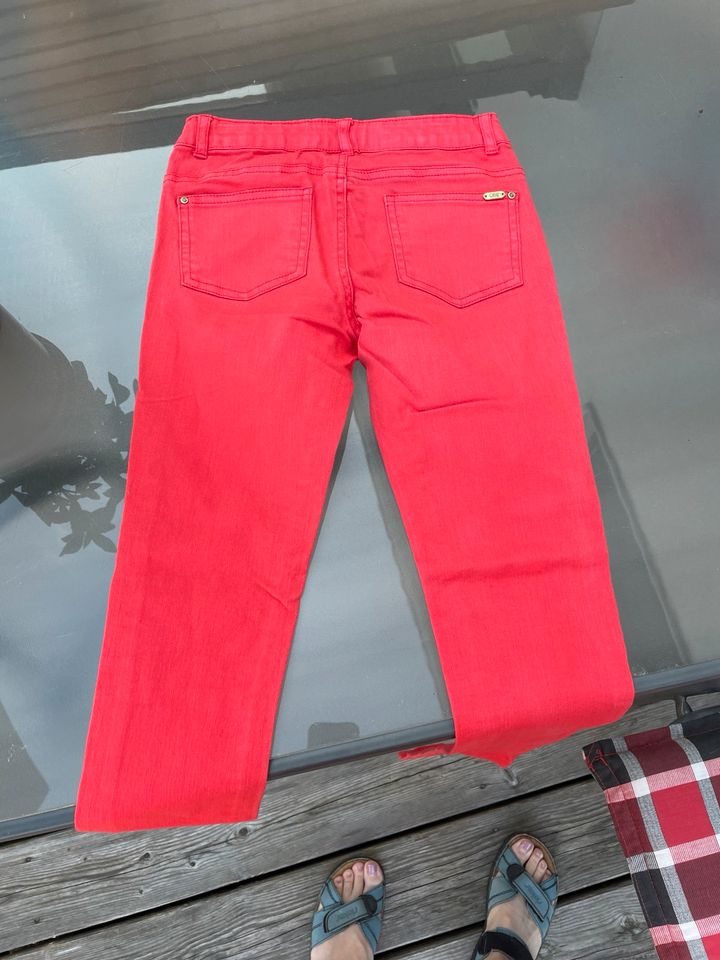 Neuwertige Jeans, Größe 140 in Hengersberg