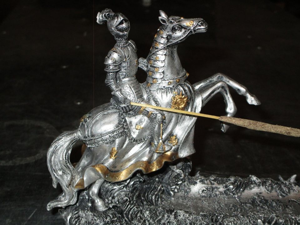 Ritter Pferd Räucherstäbchenhalter Aschefänger Incense Holder NEU in Wernigerode