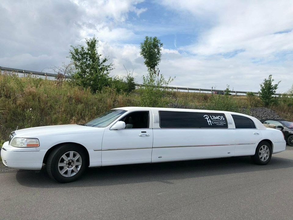 LINCOLN TOWN CAR Stretchlimousine Mieten in NRW in Erkelenz