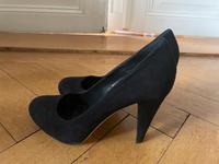 Bally Wildleder Plateau Pumps schwarz 39 Frankfurt am Main - Nordend Vorschau