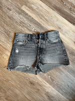 Kurze Hose / Jeansshorts von Only schwarz/grau S/36 Hessen - Heuchelheim Vorschau