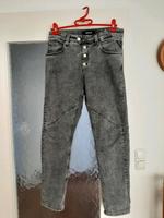 REPLAY Jeans, neuwertig, 28/28 München - Au-Haidhausen Vorschau