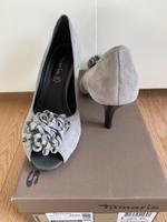 NEU! Peeptoe TAMARIS Pumps Grau Wildleder Gr. 40 Velourleder Wandsbek - Hamburg Sasel Vorschau