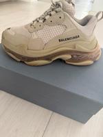 Balenciaga gr 37 Düsseldorf - Vennhausen Vorschau