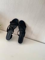 Sommerschuhe Sandalen Gr 39 Hessen - Hofheim am Taunus Vorschau