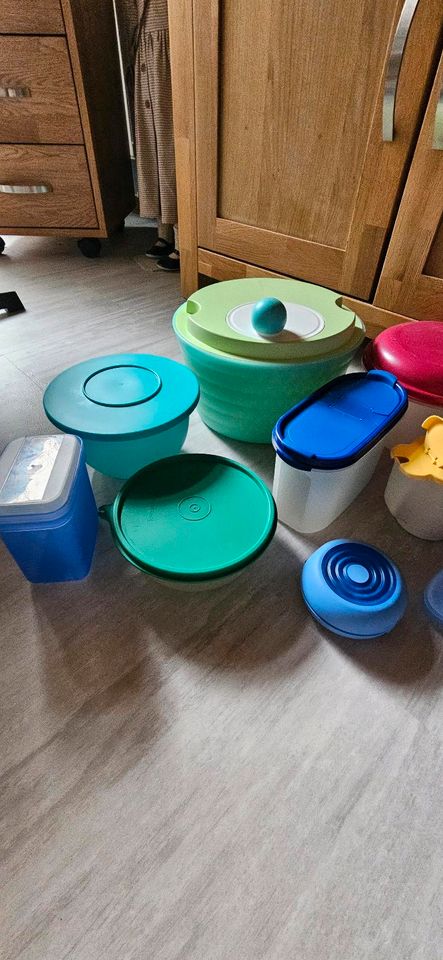 10 teiliges Set von Tupperware in Ichenhausen