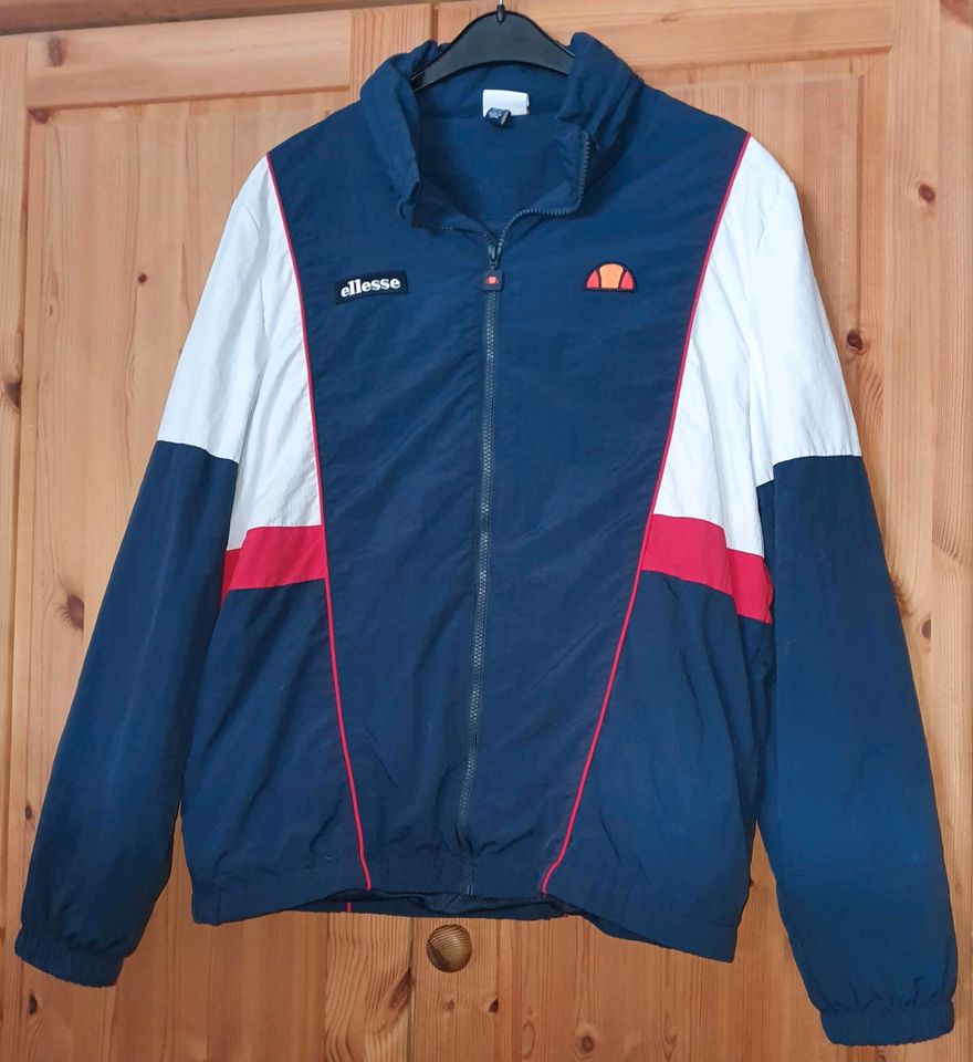 ellesse Sportblouson Ballonseide Gr. L in Andernach