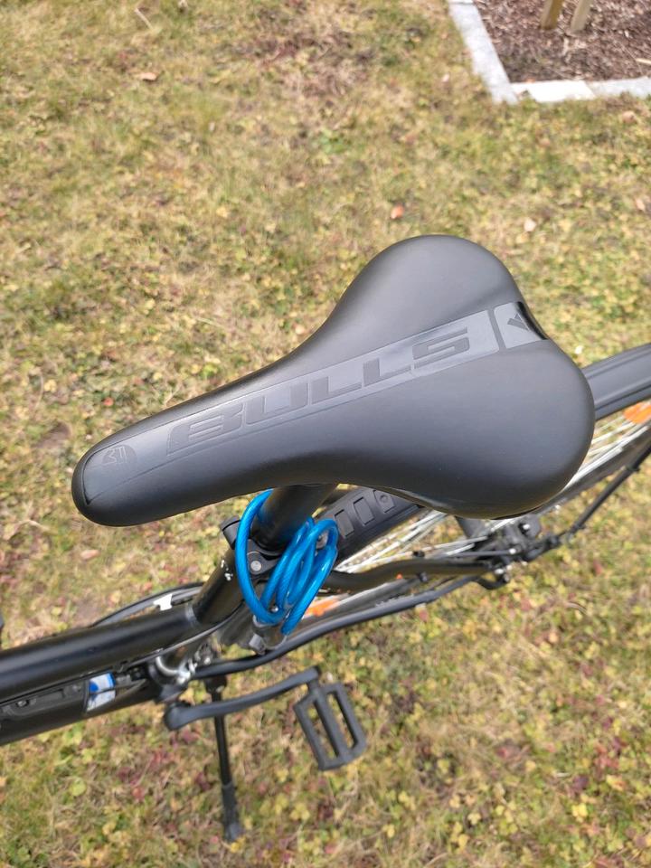City- & Trekkingfahrrad, Bulls Wildcross Street, Rh 44, Größe 28 in Winnenden