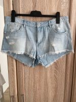 Tolle Jeansshorts mit Nieten von H&M in XL - neu! Berlin - Spandau Vorschau