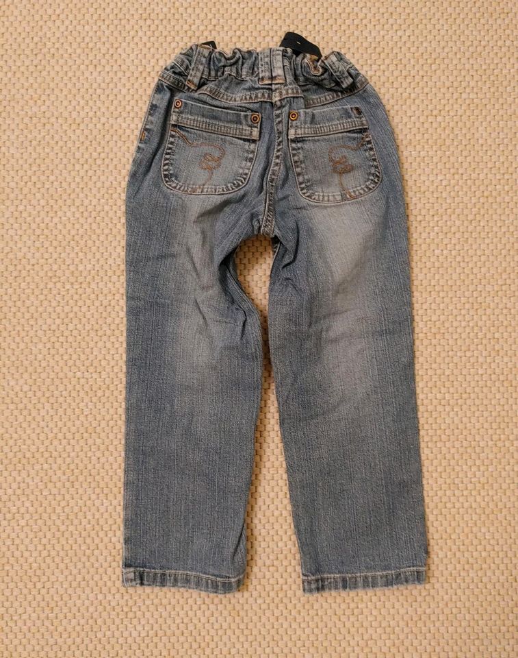 Hosen / Jeans Gr. 104 versch. Marken in Eisenberg