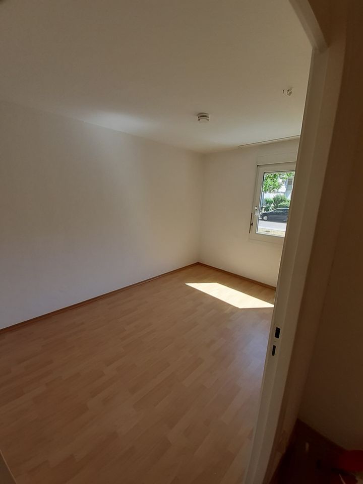 Geschmackvolle 2-Zimmer-EG-Wohnung,54 m², mit Balkon, Einbauküche in Regensburg