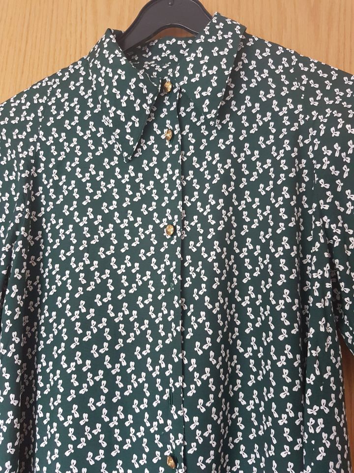 tolle, leichte, neuwertige Bluse / Umstandsbluse grün Gr. 36/38 in Heiningen