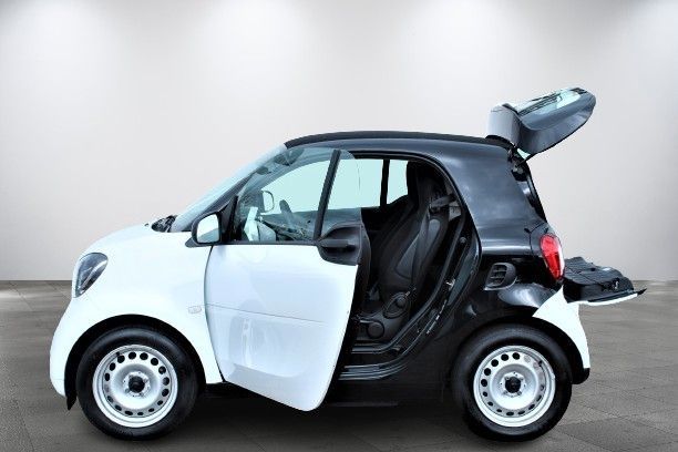 Smart ForTwo EQ electric drive *Cool & Audio-Paket* in Gärtringen
